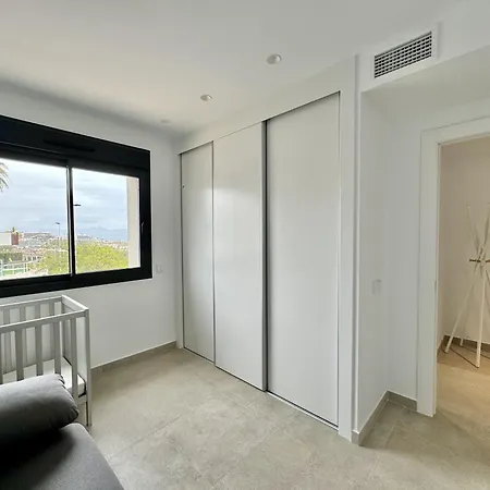 Iconic By United Renters *