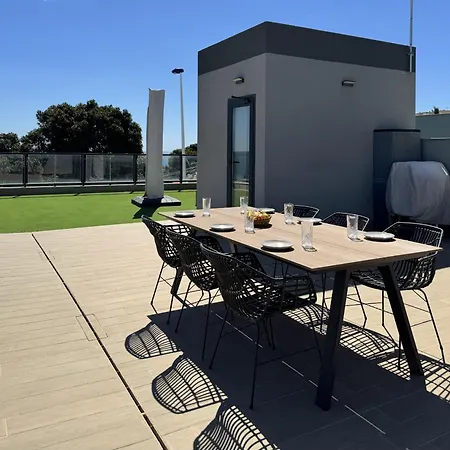 Iconic By United Renters Apartment