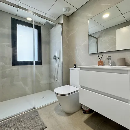 Iconic By United Renters